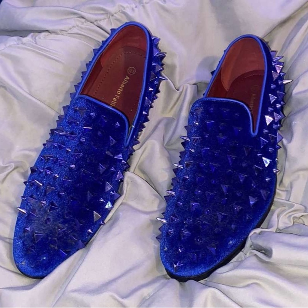 Spikey royal blue prom shoes!!